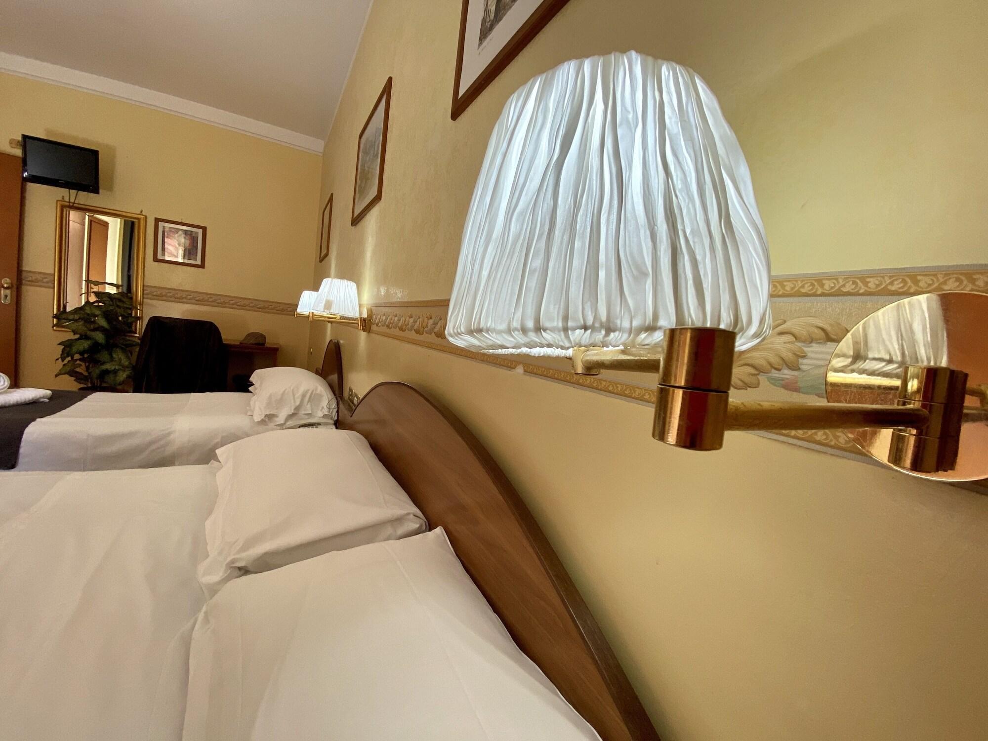 Hotel Resi Roma Exterior foto